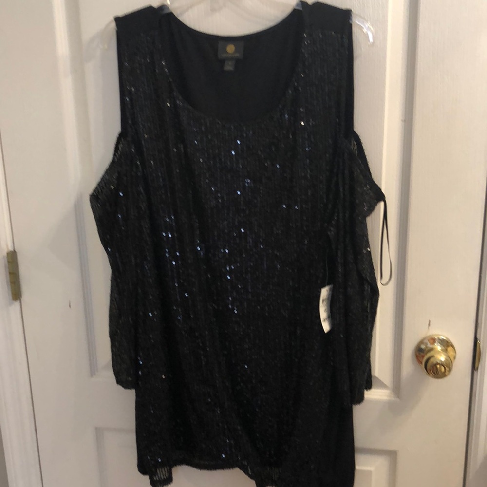 NWT JM Collection Black Sequin Cold Shoulder Top